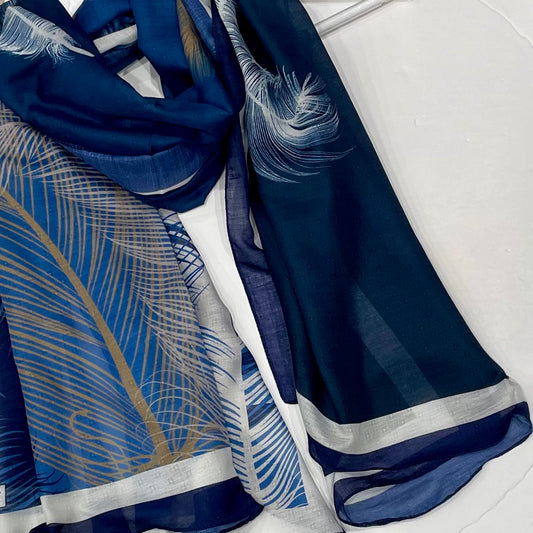 Gradient Feather Print Hijab