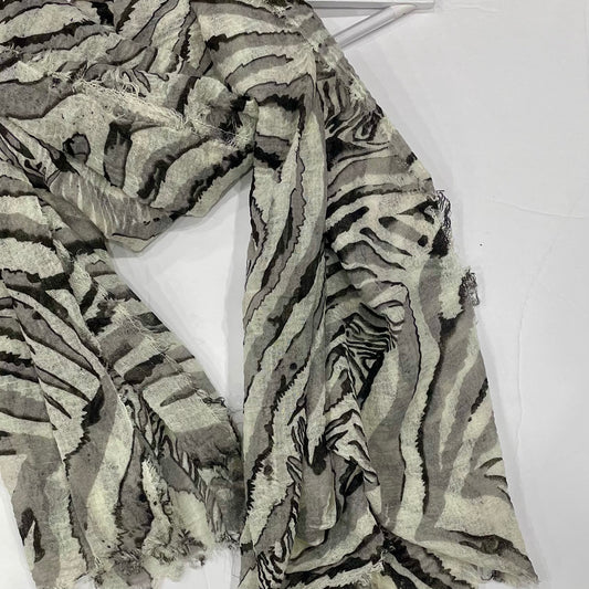 Black Striking Stripes Crinkle Hijab