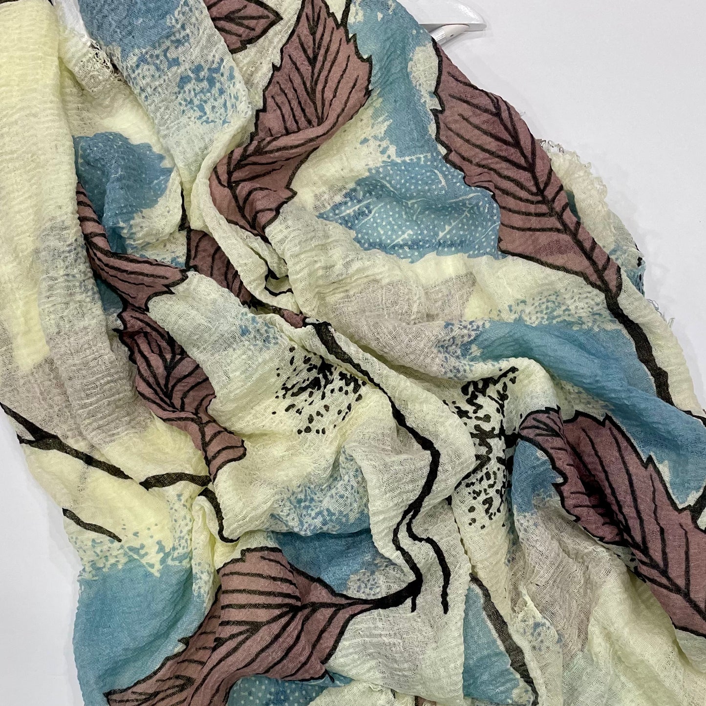 Foliage Crinkle Hijab Teal/Pink