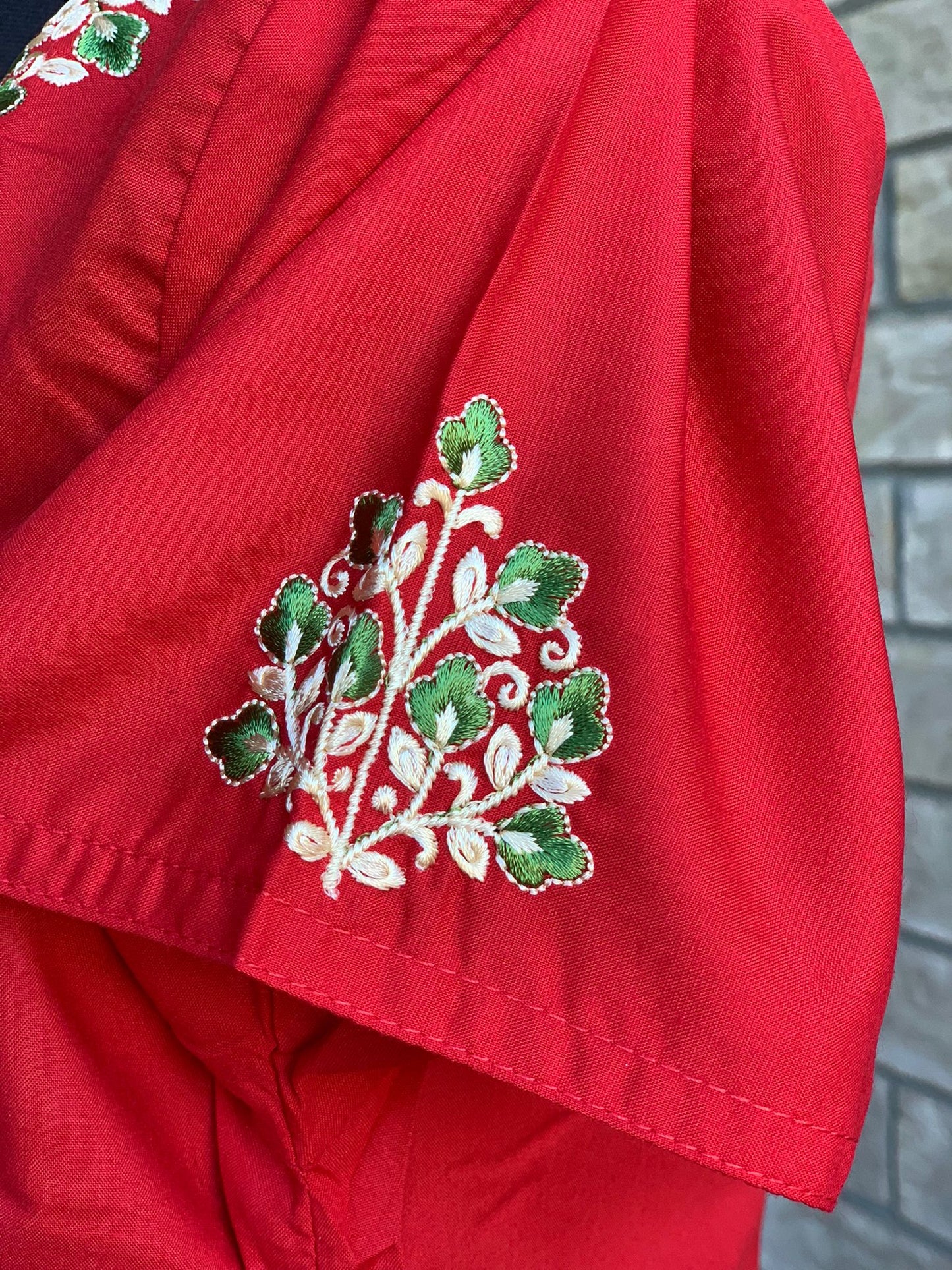 Liyana Kaftan Scarlet