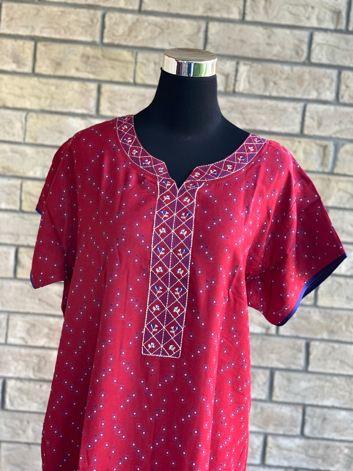 Comfy, breathable, stylish. The lounge wear that you need in your closet. Made with premium fabric, and embroidery on the front. Material: Premium Cotton Size chart provided (in inches) Collection: Aminah Collection 2023 Colour may look different due to screen resolution.