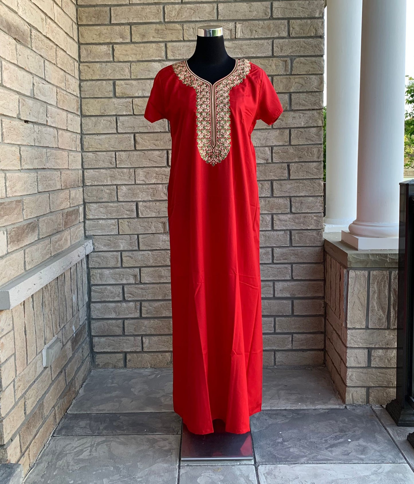 Liyana Kaftan Scarlet