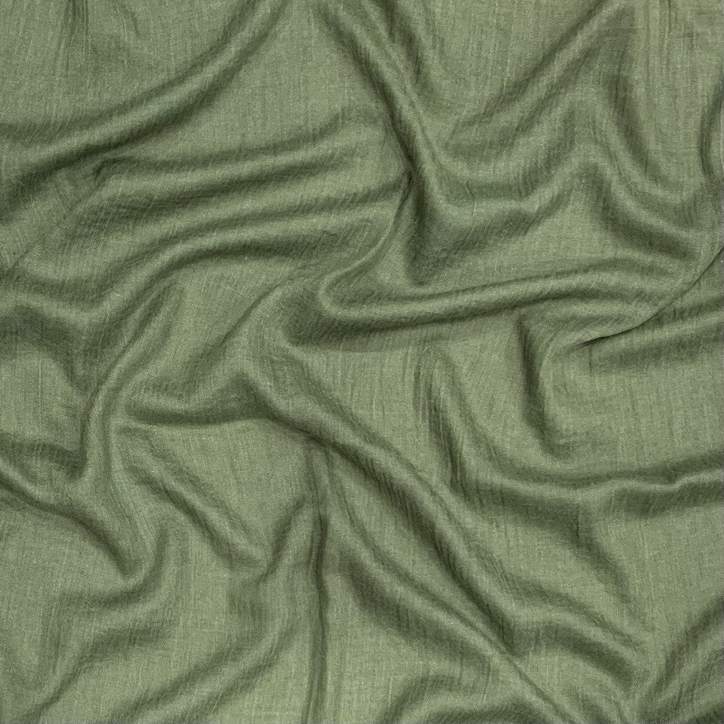 Super soft and comfortable and one of our most popular hijab. Materia Cotton Modal Size 180 cm x 110 cm Color may look different due to different screen resolution