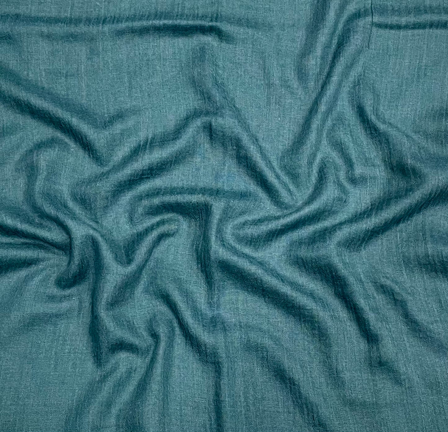 Super soft and comfortable and one of our most popular hijab. Materia Cotton Modal Size 180 cm x 110 cm Color may look different due to different screen resolution