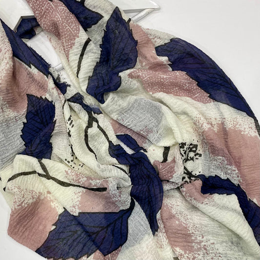 Foliage Crinkle Hijab - Navy/Pink