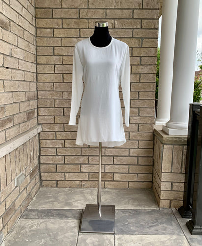 The most effortless and gorgeous set for all year round! The Salma Set features a gorgeous high-low tunic with a belt alongside a flattering palazzo style pant.  Material: cotton polyester blend   Size: Free size fits M-XXL  Color may look different due to different screen resolution 
