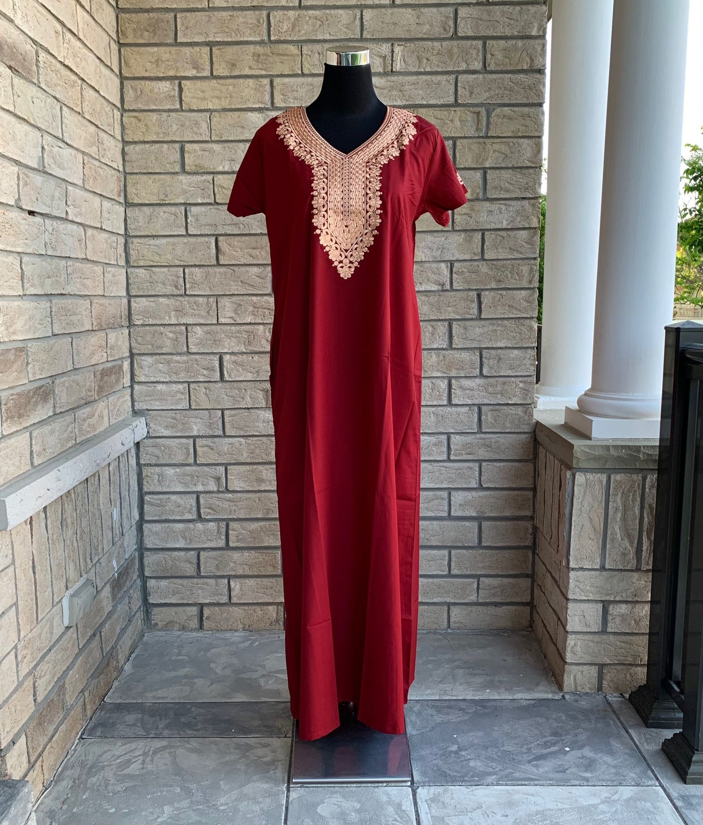 Maheen Kaftan Maroon
