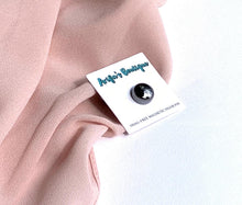 Load image into Gallery viewer, Metallic Snag Free Magnetic Pin
