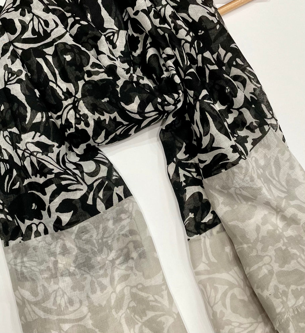 Black Floral Hijab With Border